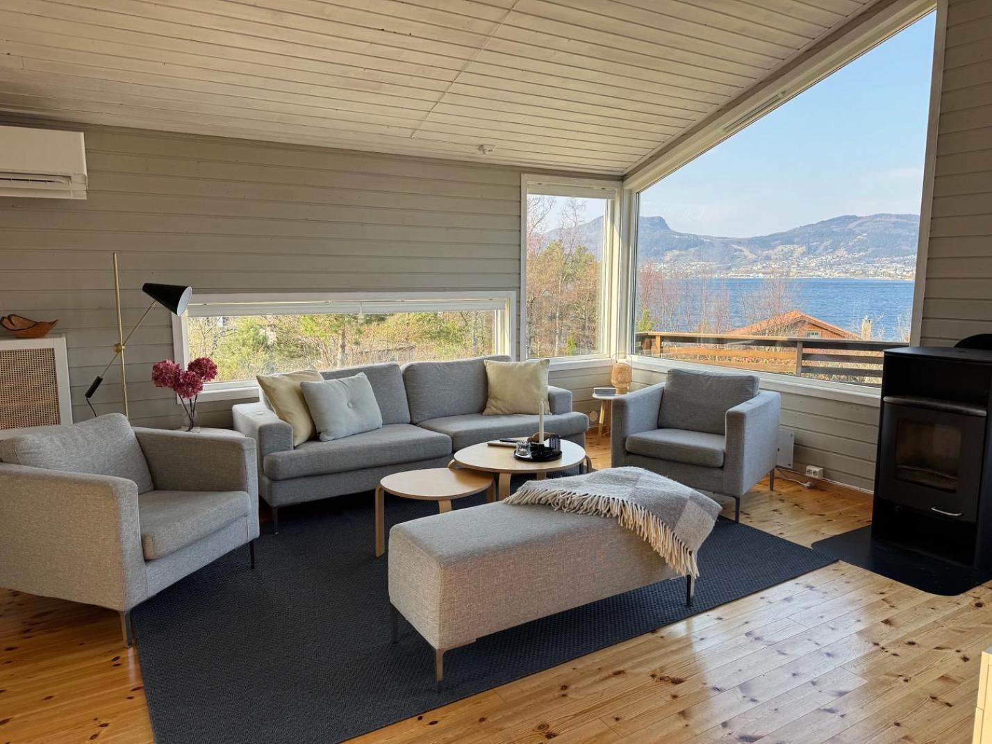 Charming House Located By The Fjord With The Pultpitrock Within Short Distance Villa Jorpeland Luaran gambar